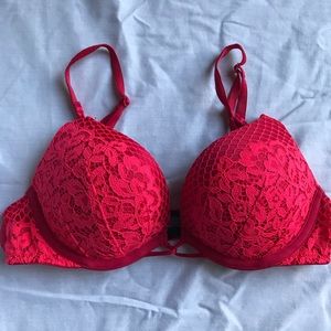 Bombshell bras
